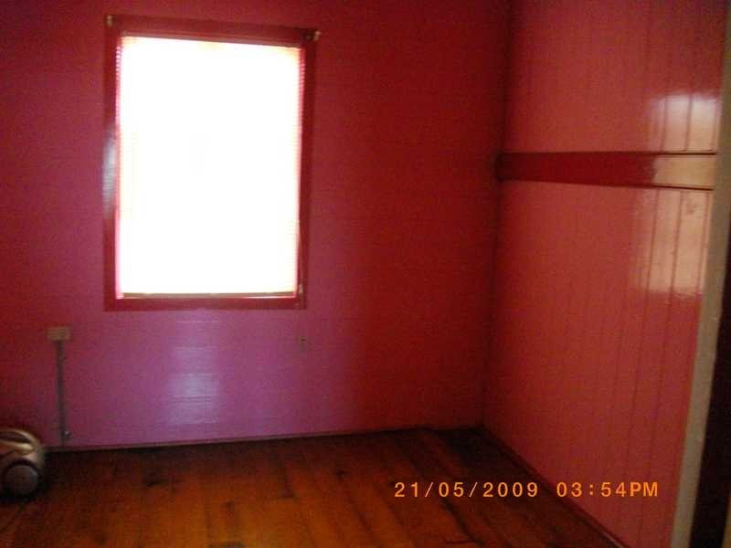 92 South Station Road, Booval QLD 4304