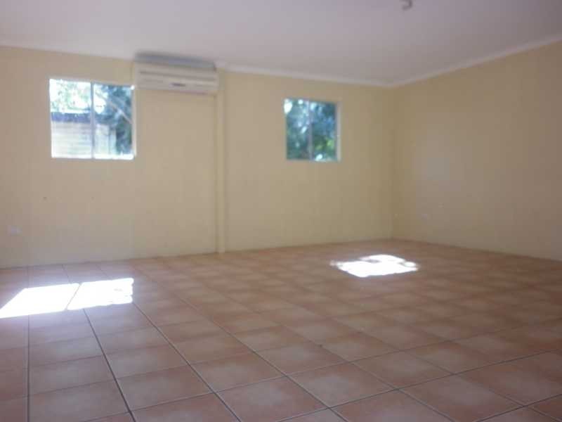 90 South Station Road, Booval QLD 4304