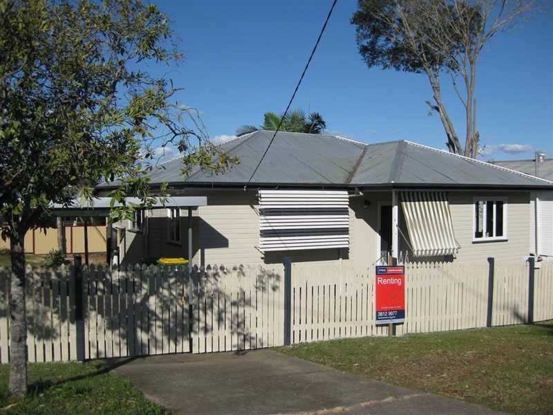 8 Minnis Street, Eastern Heights QLD 4305