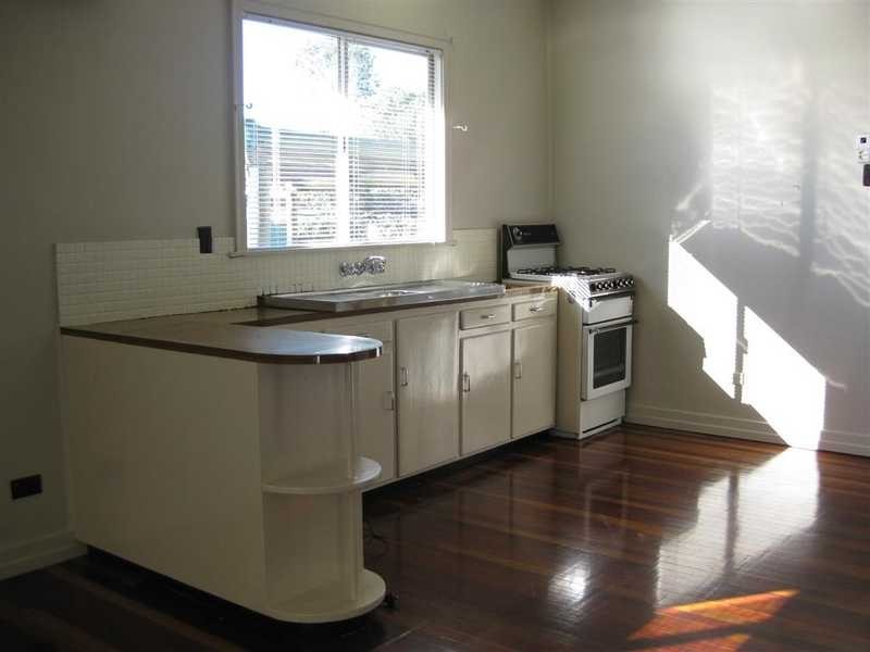 8 Minnis Street, Eastern Heights QLD 4305