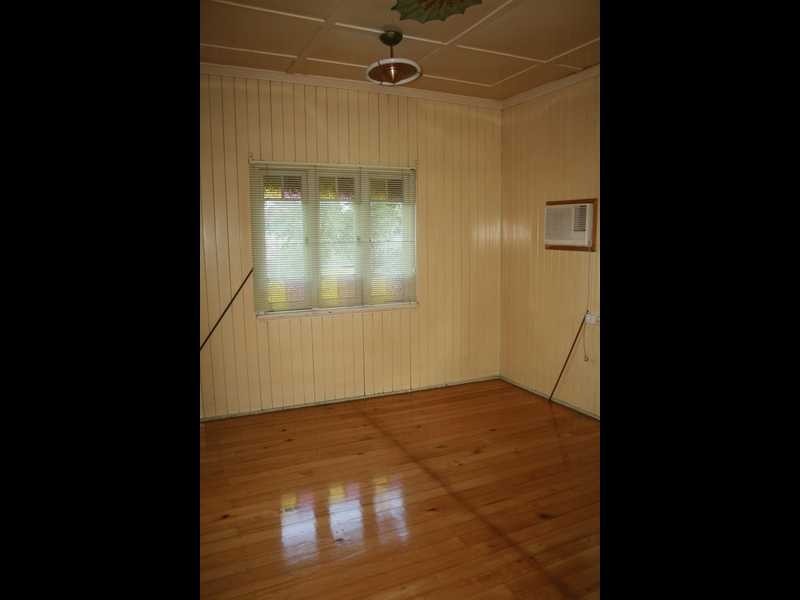 110 Blackstone Road, Silkstone QLD 4304