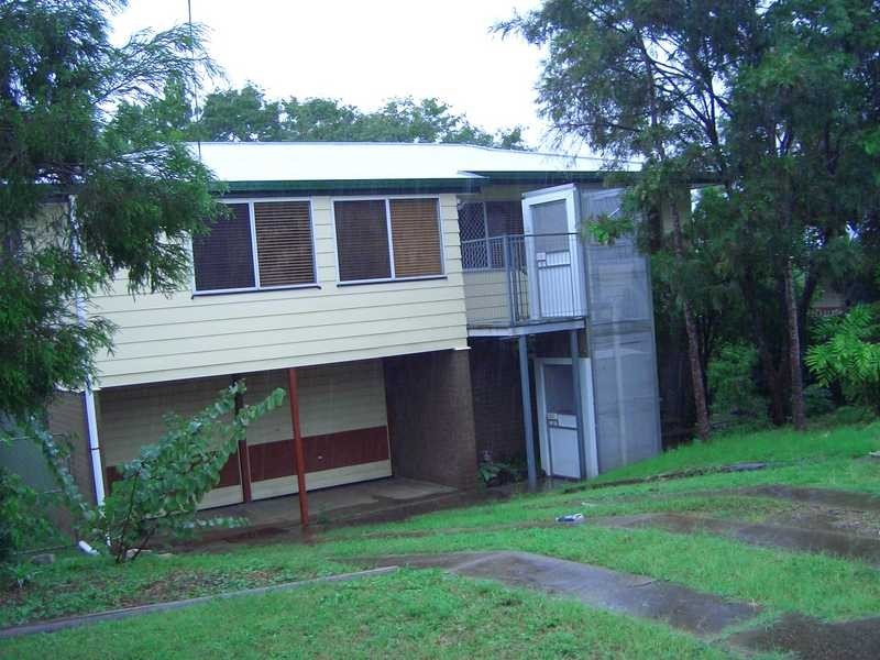 4 Bryant Court, Silkstone QLD 4304