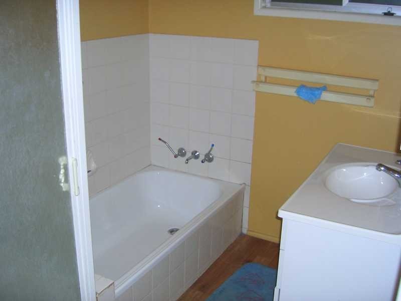 4 Bryant Court, Silkstone QLD 4304