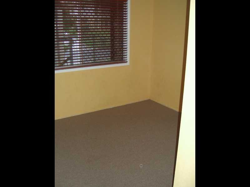 4 Bryant Court, Silkstone QLD 4304