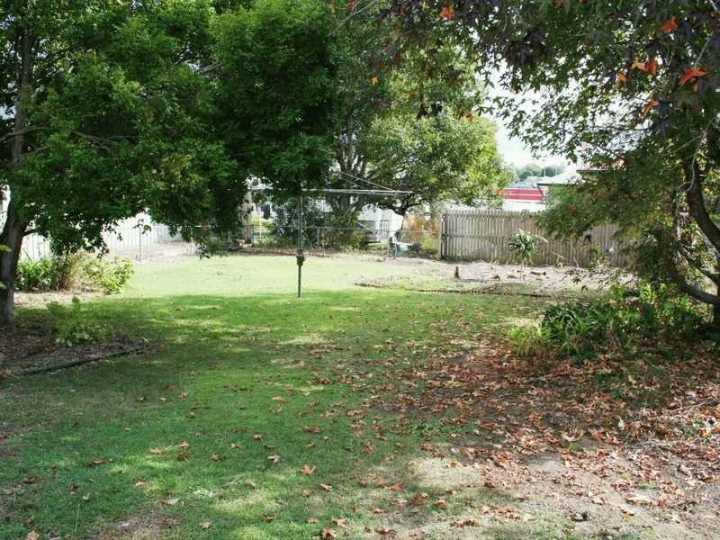5a Pemberton Street, Booval QLD 4304