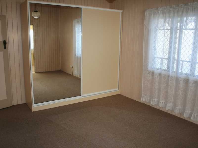 18 Lowry Street, North Ipswich QLD 4305