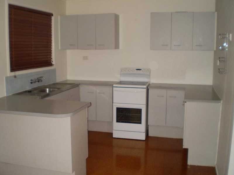 12 James Street, Bundamba QLD 4304