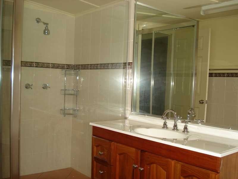 28 Greenham Street, Raceview QLD 4305