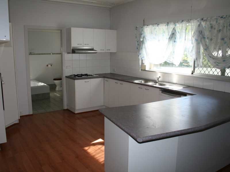 6 John Street, Bundamba QLD 4304