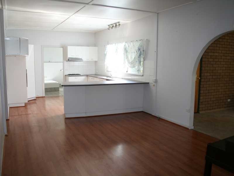 6 John Street, Bundamba QLD 4304