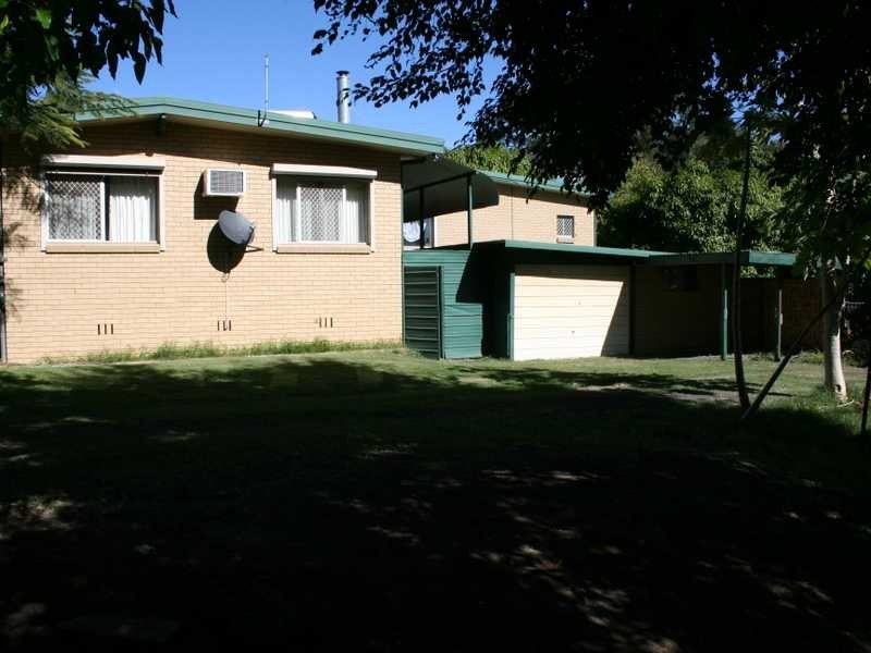 6 John Street, Bundamba QLD 4304