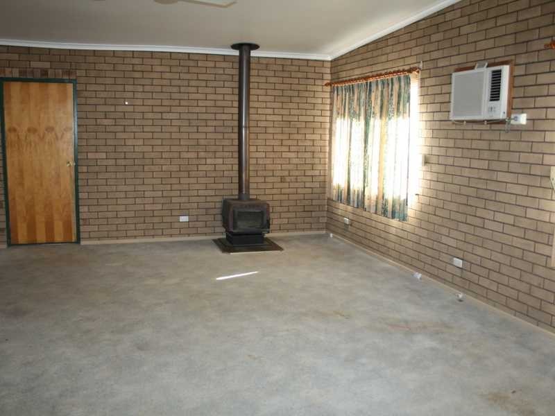 6 John Street, Bundamba QLD 4304