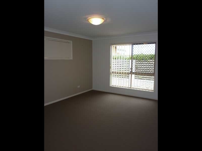 2/22 Cemetery Road, Eastern Heights QLD 4305