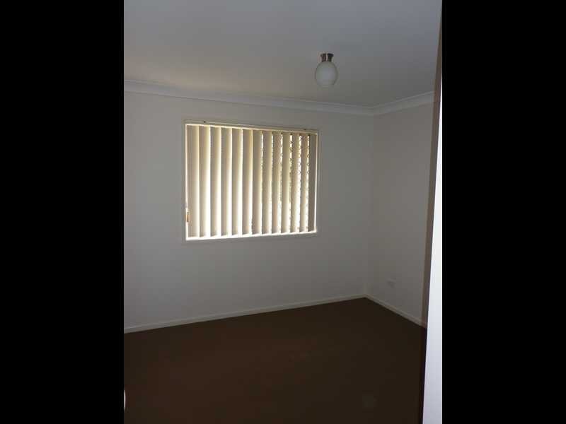 2/22 Cemetery Road, Eastern Heights QLD 4305
