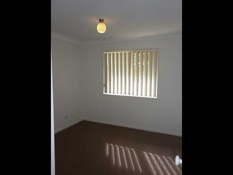 2/22 Cemetery Road, Eastern Heights QLD 4305