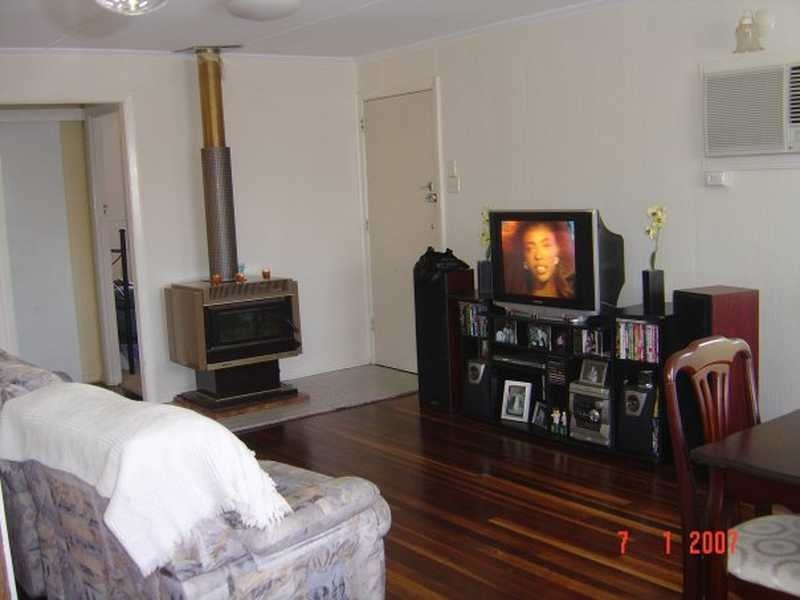 1 Leslie Street, East Ipswich QLD 4305
