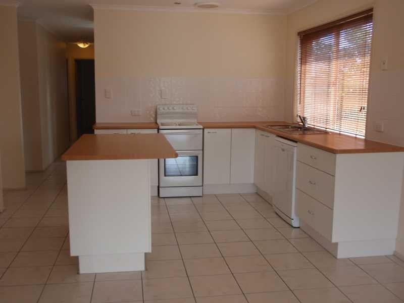 4 Pinto Court, Yamanto QLD 4305