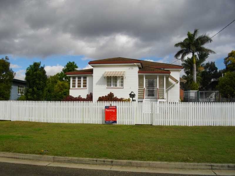 5 Stuart Street, Eastern Heights QLD 4305