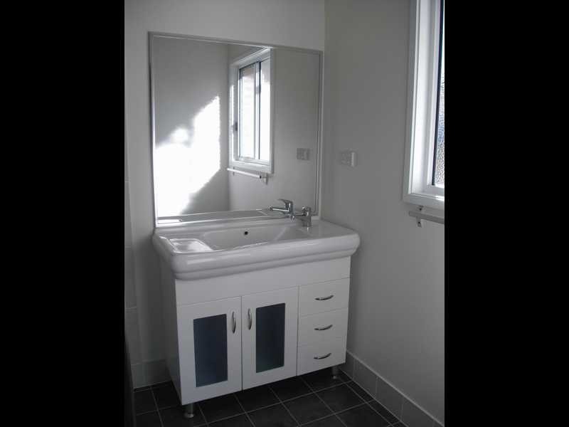 2/16 Green Street, Booval QLD 4304