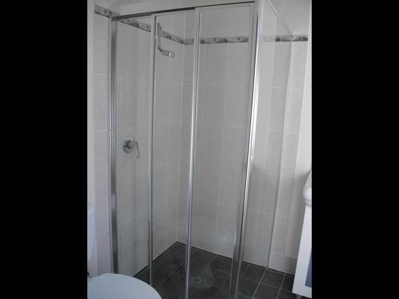 2/16 Green Street, Booval QLD 4304