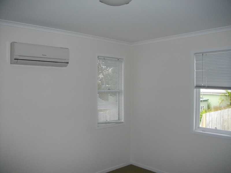 2/16 Green Street, Booval QLD 4304