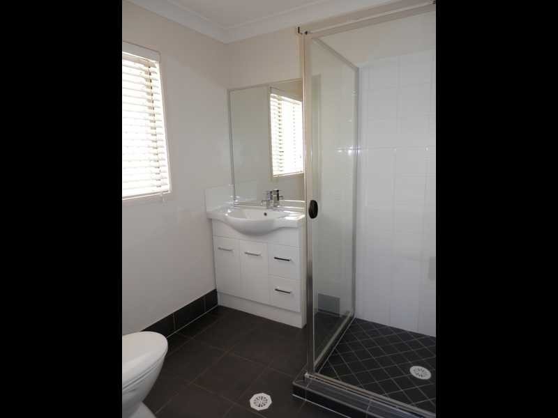 23a Bridge Street, Booval QLD 4304