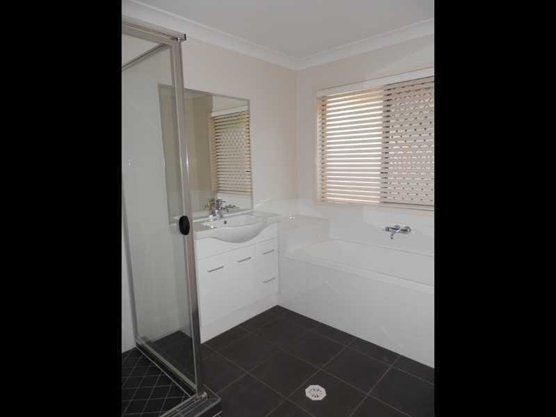 23a Bridge Street, Booval QLD 4304