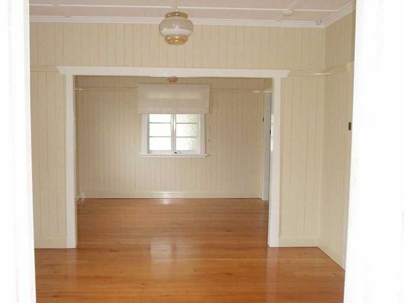 7 Joffre Street, Booval QLD 4304