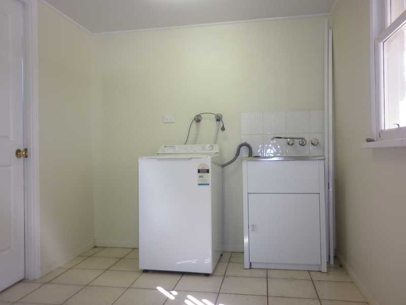 118 Woodend Road, Woodend QLD 4305