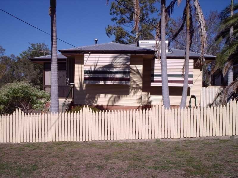18 Hayes Street, Brassall QLD 4305