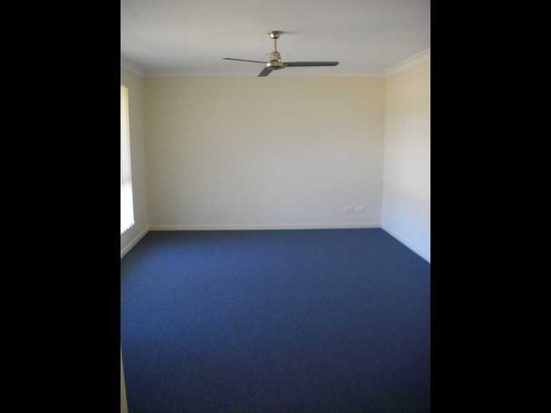 10 Bickle Place, North Booval QLD 4304