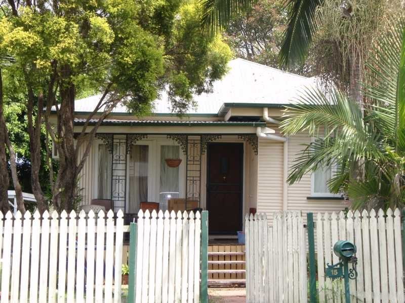 15 Heather Street, Silkstone QLD 4304
