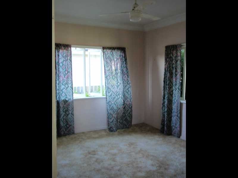15 Heather Street, Silkstone QLD 4304