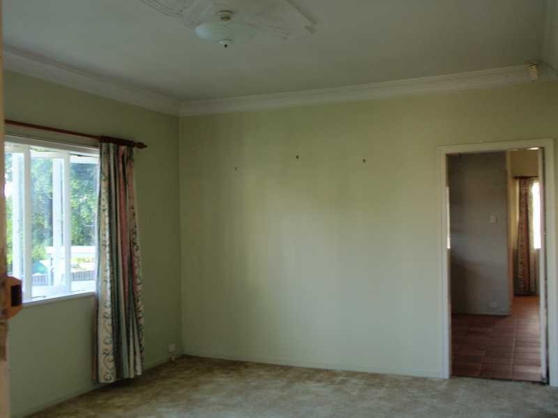 15 Heather Street, Silkstone QLD 4304
