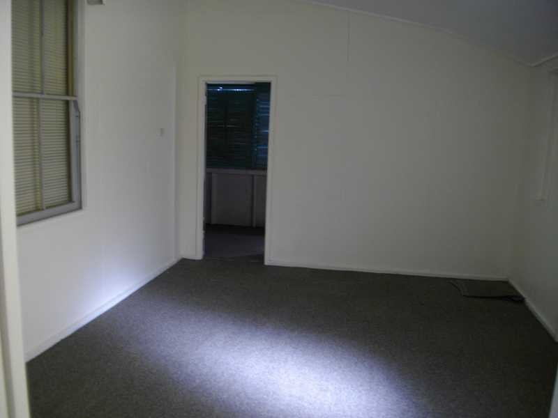 34 Woodend Road, Woodend QLD 4305