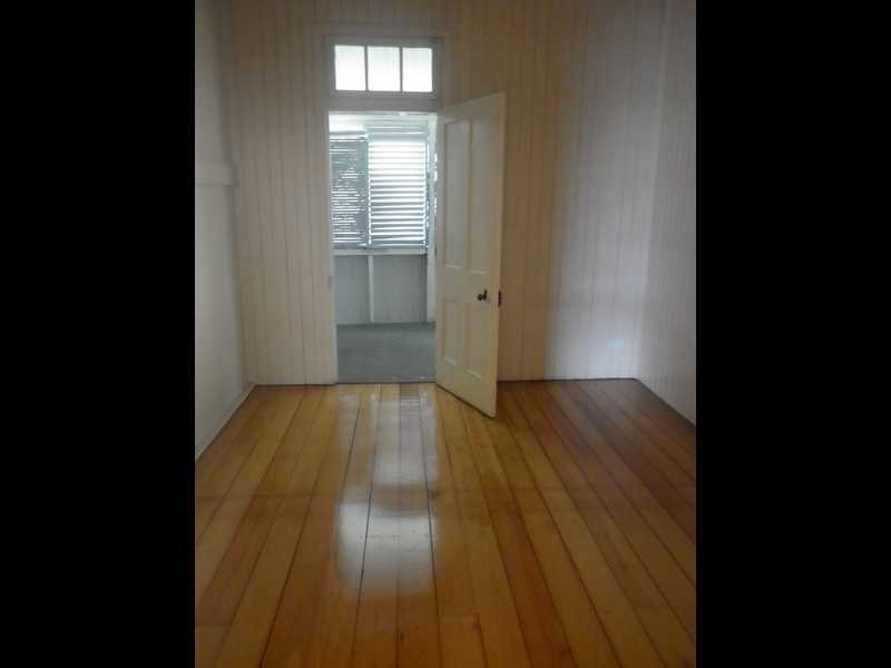 34 Woodend Road, Woodend QLD 4305