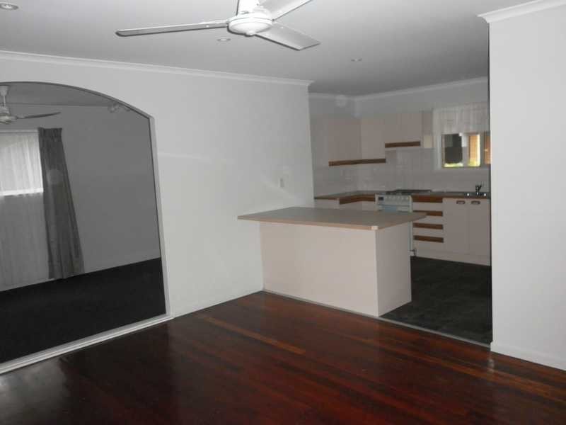 30 Lloyd George Street, Eastern Heights QLD 4305