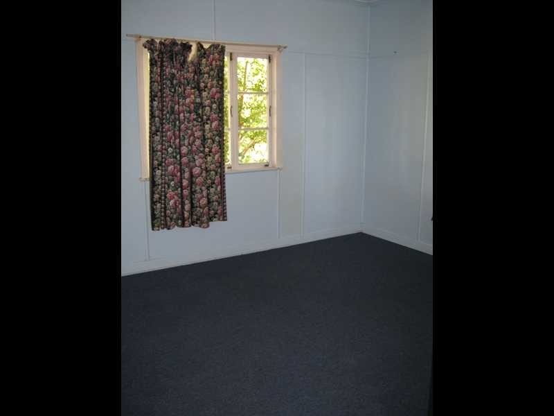 6 Challinor Street, West Ipswich QLD 4305