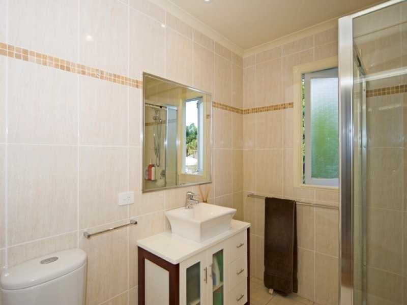 59 Glebe Road, Newtown QLD 4305