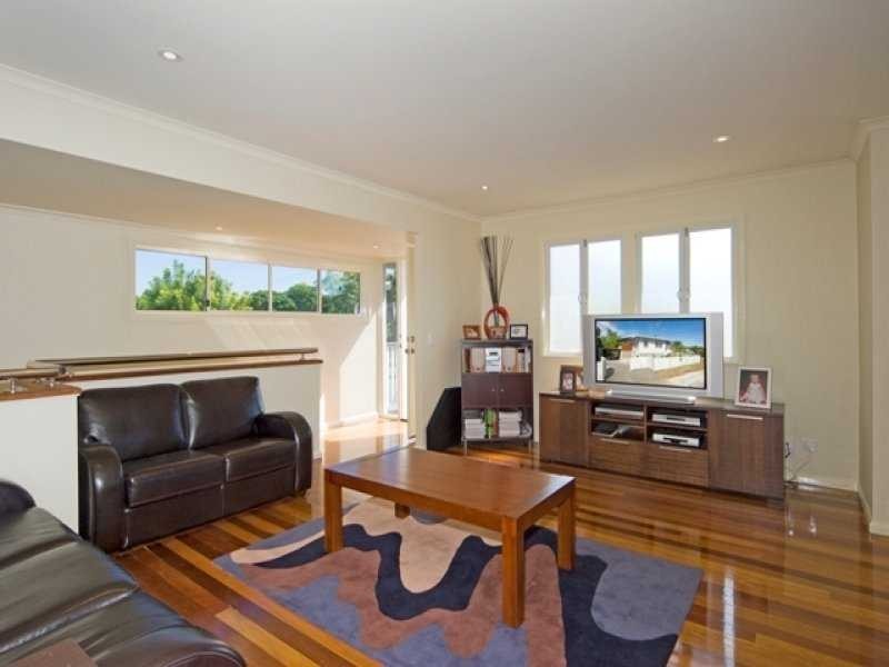 59 Glebe Road, Newtown QLD 4305