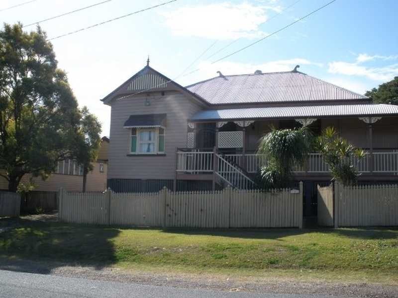 7 W M Hughes Street, North Ipswich QLD 4305