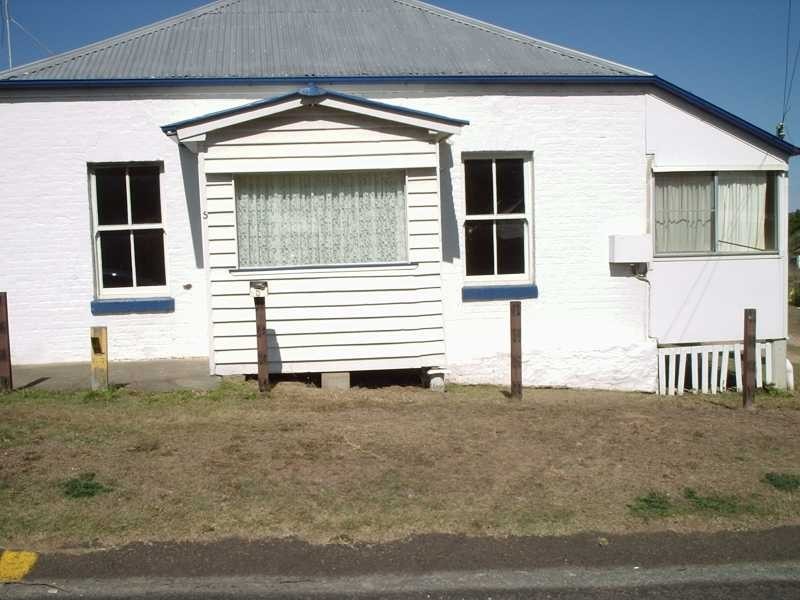 5 Clay Street, West Ipswich QLD 4305