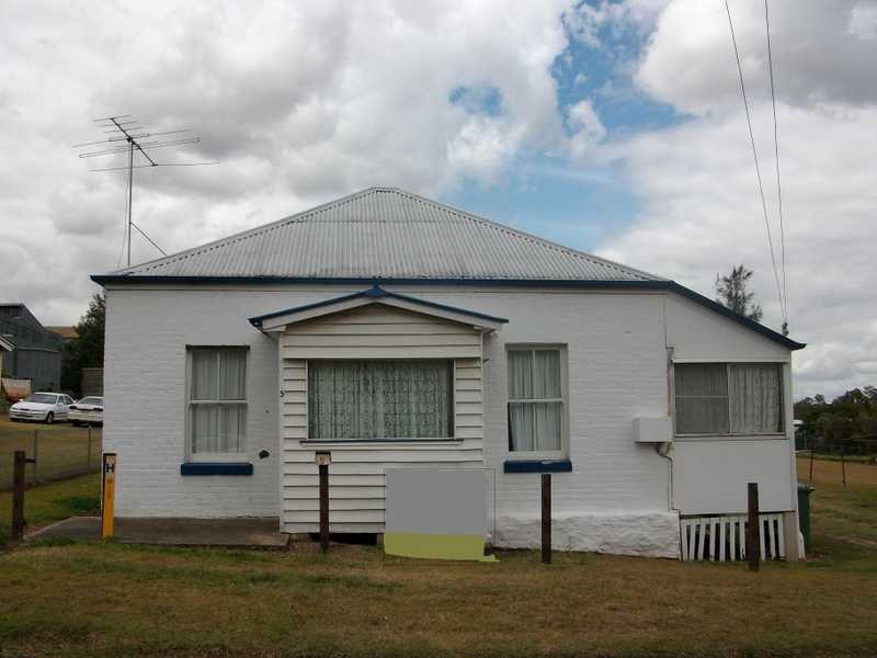 5 Clay Street, West Ipswich QLD 4305