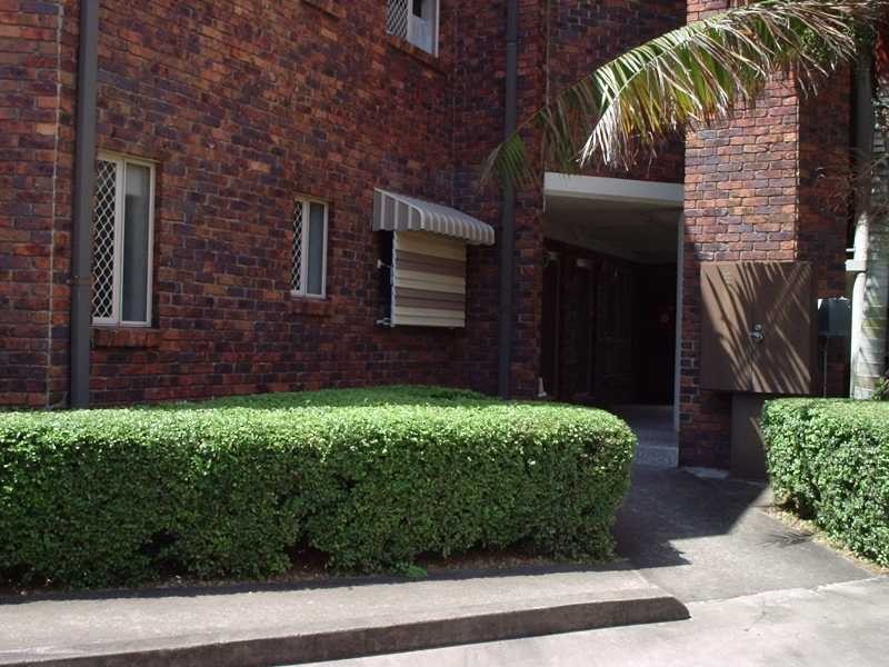 2/44 Bergin Street, Booval QLD 4304