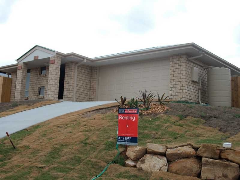 87 High Street, Blackstone QLD 4304