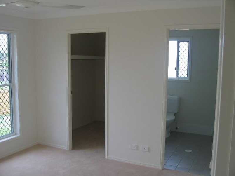 2 Benjamin Court, Yamanto QLD 4305