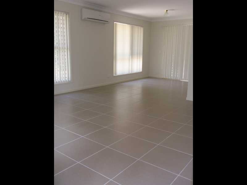 2 Moores Pocket Road, Tivoli QLD 4305