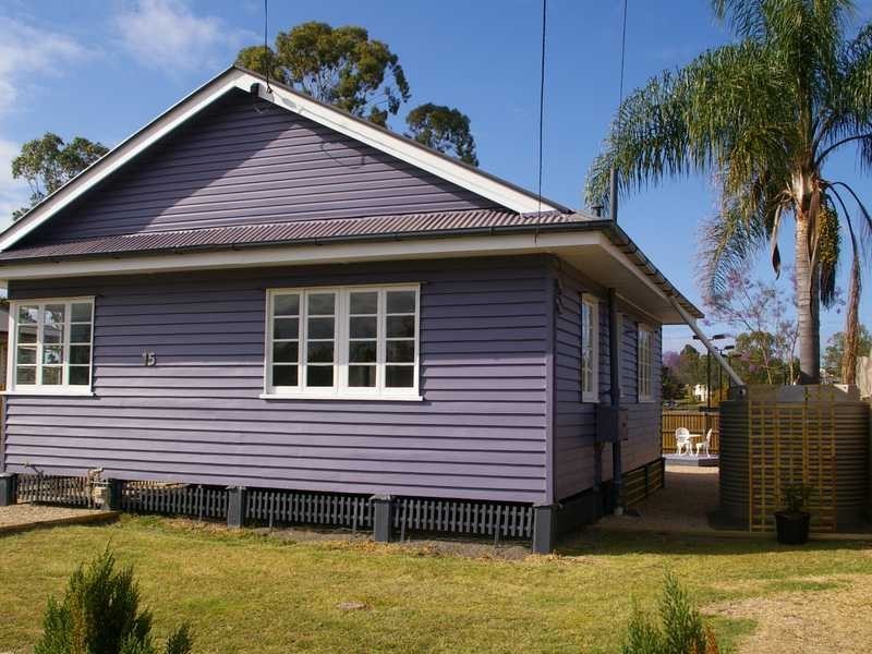 15 Casey Street, Leichhardt QLD 4305