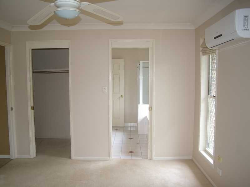 15 Quando Close, Yamanto QLD 4305