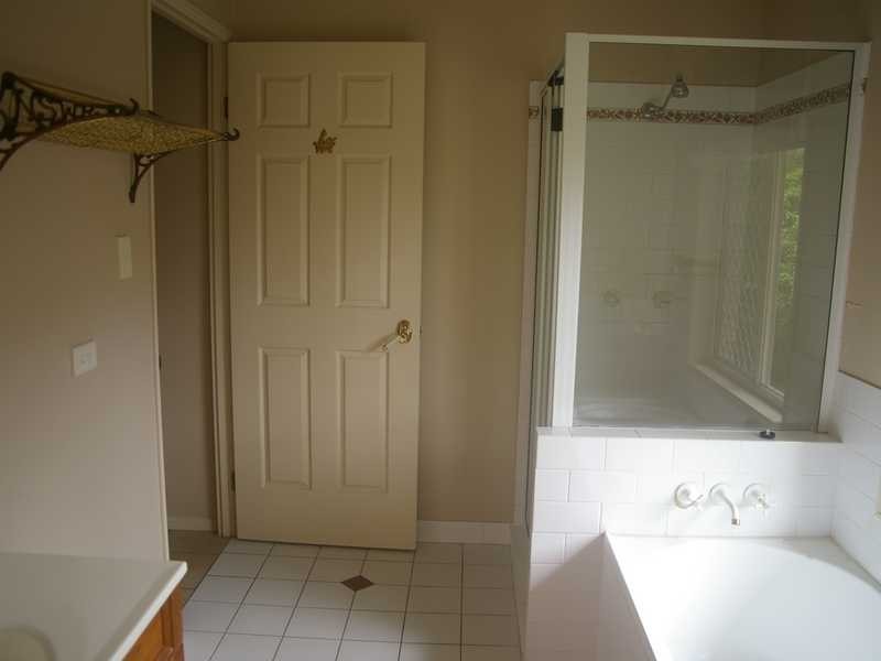 15 Quando Close, Yamanto QLD 4305
